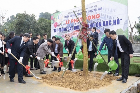 Trường Cao đẳng Công nghệ Y - Dược Việt Nam phát động Tết trồng cây Xuân Canh Tý 2020