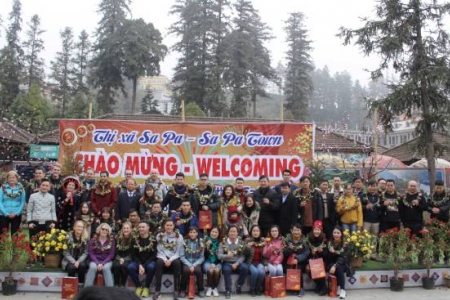 Sa Pa tổ chức đón đoàn du khách đầu tiên của năm 2021
