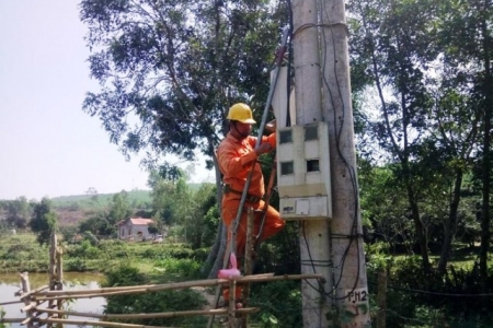 Điện lực Quảng Bình: Phát hiện, xử lý 5.260 vụ vi phạm sử dụng điện