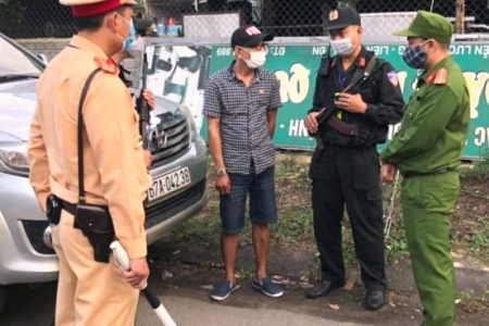 Đà Nẵng: Bắt tạm giam tài xế chở 3 người Trung Quốc nhập cảnh trái phép