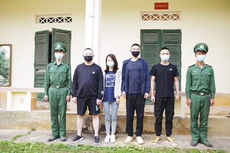 Bắt giữ 4 đối tượng đưa người xuất cảnh trái phép sang Lào