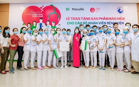 Manulife Việt Nam: Tri ân đội ngũ y, bác sĩ phụ sản