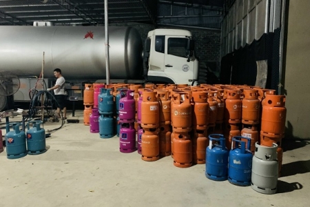 Hải Dương: Phát hiện cơ sở sang chiết gas trái phép