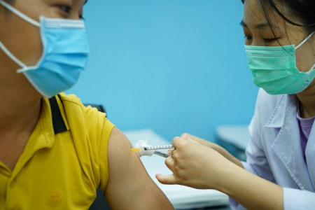 TP. HCM: Gần 100 nhà báo, phóng viên được tiêm vaccine COVID-19