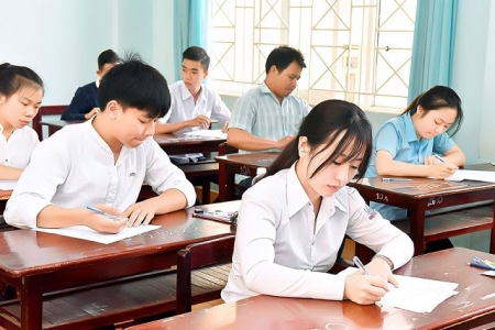 Thi tốt nghiệp THPT 2021 có thể tổ chức thành nhiều đợt