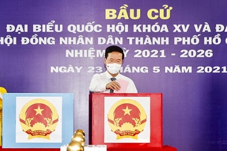 TP.HCM: Thường trực Ban Bí thư Võ Văn Thưởng bỏ phiếu bầu cử tại quận Phú Nhuận