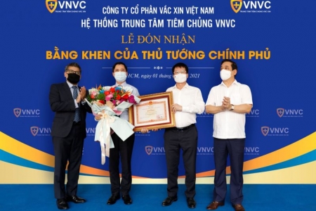 VNVC đón nhận Bằng khen của Thủ tướng Chính phủ, vinh danh thành tích phòng, chống dịch Covid-19