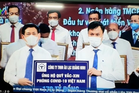 Doanh nhân Đào Hồng Tuyển ủng hộ Quỹ vaccine phòng, chống Covid-19 tổng số tiền 210 tỷ đồng