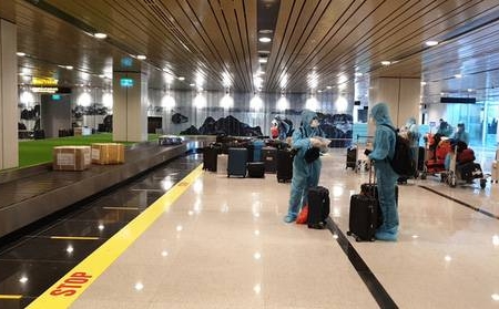 Sớm triển khai hộ chiếu vắc-xin, điều chỉnh các quy định về xuất nhập cảnh