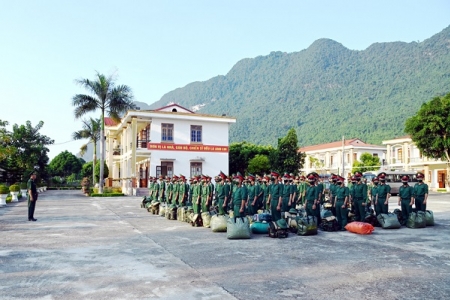 Bộ đội Biên phòng tỉnh Hà Giang tiếp nhận 79 chiến sỹ tăng cường cho tuyến đầu chống dịch Covid-19