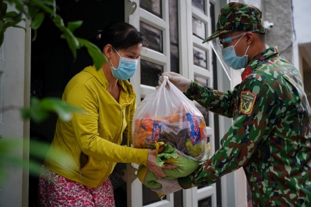 Thủ tướng yêu cầu TP. HCM khẩn trương rà soát, kịp thời hỗ trợ người dân khó khăn