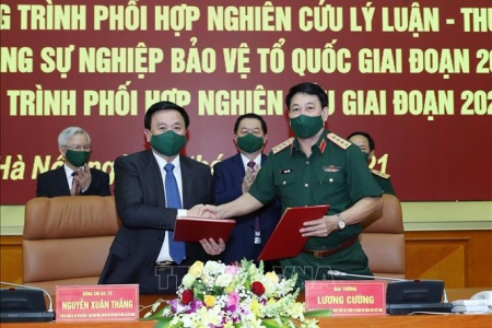 Tăng cường phối hợp nghiên cứu lý luận-thực tiễn về quốc phòng