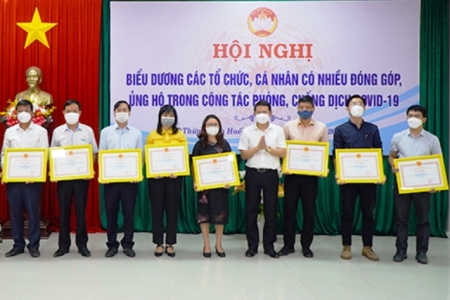 Thừa Thiên Huế: Hơn 25 tỉ đồng và hàng trăm tấn hàng hoá ủng hộ phòng, chống dịch Covid-19