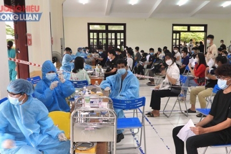 Đà Nẵng: Học sinh khối 12 đi học trực tiếp từ ngày 22/11