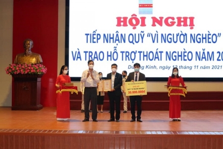 Nhựa Tiền Phong ủng hộ quỹ vì người nghèo tại Hải Phòng