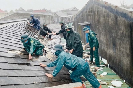 Thủ tướng Phạm Minh Chính yêu cầu tập trung khắc phục hậu quả mưa lũ bất thường tại miền Trung