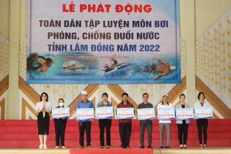 Lâm Đồng phát động toàn dân tập luyện môn bơi phòng, chống đuối nước năm 2022