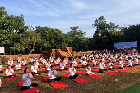 Ngày quốc tế Yoga lần thứ 08 diễn ra tại Khu đền tháp Mỹ Sơn, Quảng Nam