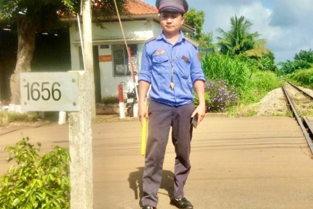 Bộ trưởng Giao thông Vận tải gửi thư khen nhân viên gác chắn đường sắt dũng cảm cứu người
