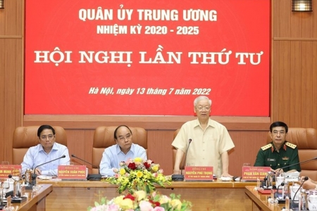 Quản lý chặt vùng trời, vùng biển, các địa bàn chiến lược