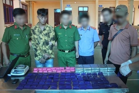 Điện Biên bắt giữ đối tượng vận chuyển 10 bánh heroin và 18.000 viên ma túy tổng hợp