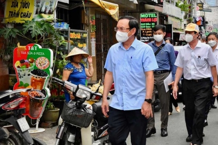 Bí thư Thành ủy TP. Hồ Chí Minh kiểm tra tình hình phòng chống dịch sốt xuất huyết tại quận Bình Tân