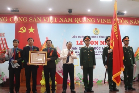 Liên đoàn Lao động tỉnh Quảng Bình đón nhận Huân chương Độc lập hạng Nhì