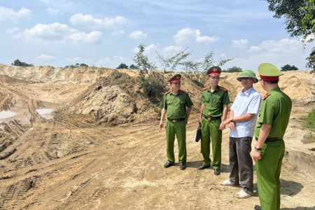 Thanh Hoá xử lý hàng chục vụ vi phạm trên lĩnh vực khai thác, kinh doanh khoáng sản