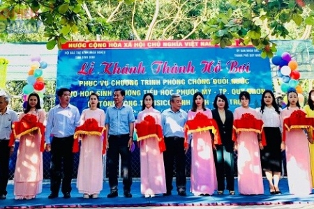 Khánh thành hai hồ bơi phòng chống đuối nước