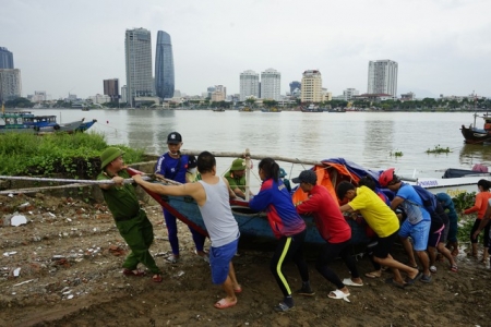 Thủ tướng tiếp tục ra công điện gửi các địa phương yêu cầu tập trung ứng phó khẩn cấp với bão số 4