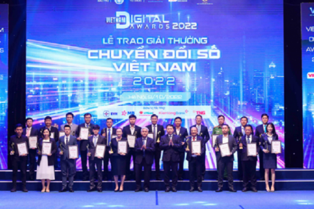 Trao 42 giải thưởng cho các đơn vị, doanh nghiệp có những đóng góp giá trị trong công cuộc chuyển đổi số