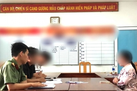 Công an TP. HCM làm việc với người đăng tin sai sự thật về hoạt động ngân hàng