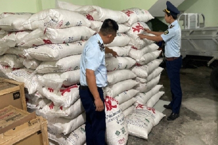 Phú Yên phát hiện, tạm giữ 15 tấn đường cát ngoại nhập