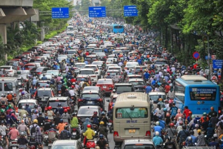 Thu phí phương tiện vào nội đô, cần đánh giá tổng thể tác động, tránh bù lỗ mà vẫn không giảm được ùn tắc