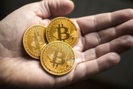 Bitcoin tiếp tục rớt giá thảm