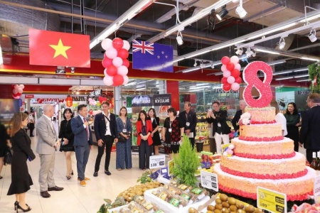 Tổng Lãnh sự quán New Zealand khảo sát thị trường sản phẩm nhập khẩu Việt Nam tại siêu thị WinMart