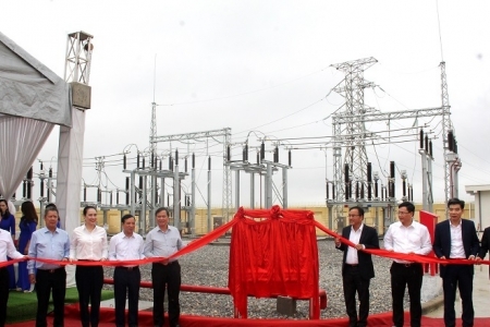 Thanh Hoá gắn biển công trình Đường dây 110 kV Bỉm Sơn - Nga Sơn và trạm biến áp 110 kV Nga Sơn