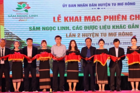 Kon Tum khai mạc Phiên chợ Sâm Ngọc Linh gắn với du lịch