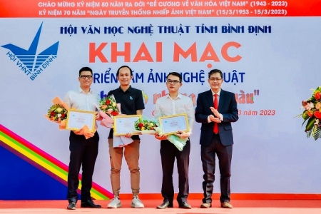 Khai mạc triển lãm ảnh nghệ thuật “Bình Định những sắc màu”