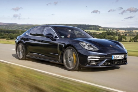 Hơn 300 xe Porsche Panamera được triệu hồi do lỗi hệ thống điều hòa