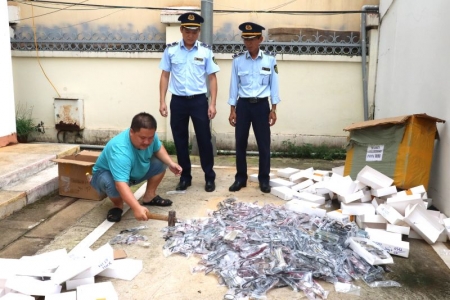 Đắk Lắk: Tiêu hủy hơn 1.000 gọng kính mắt không rõ nguồn gốc xuất xứ