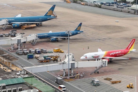 Bộ Giao thông vận tải yêu cầu tăng cường đảm bảo an toàn hàng không dịp cao điểm