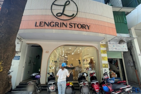 Lengrinstory: Bán hàng nước ngoài không tem nhãn phụ, không rõ nguồn gốc?