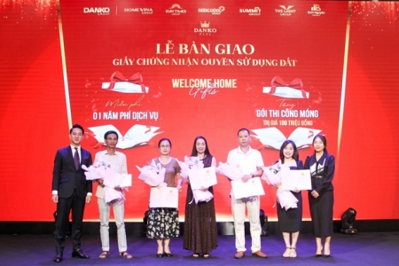 Danko Group bàn giao giấy chứng nhận quyền sử dụng đất cho cư dân