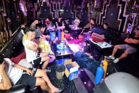 Đà Nẵng: Công an quận Sơn Trà bắt nhóm đối tượng tổ chức sử dụng ma túy tại quán karaoke