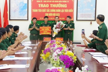 Khen thưởng Biên đội II/23, vì có thành tích trong chống gian lận thương mại trên biển