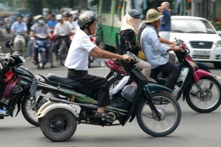 Miễn lệ phí đăng ký, cấp biển số xe mô tô 3 bánh chuyên dùng cho người khuyết tật từ 22/10