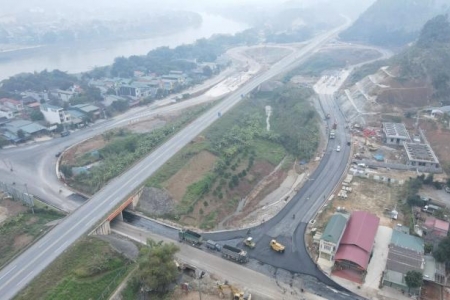 Khai thác, mở rộng cao tốc Nội Bài - Lào Cai đoạn Yên Bái - Lào Cai lên 04 làn xe đáp ứng nhu cầu vận tải