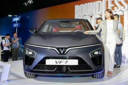 VinFast VF 7 sắp ra mắt tại Việt Nam