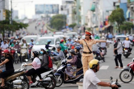 Xử lý nghiêm các hành vi vi phạm hành lang an toàn đường bộ